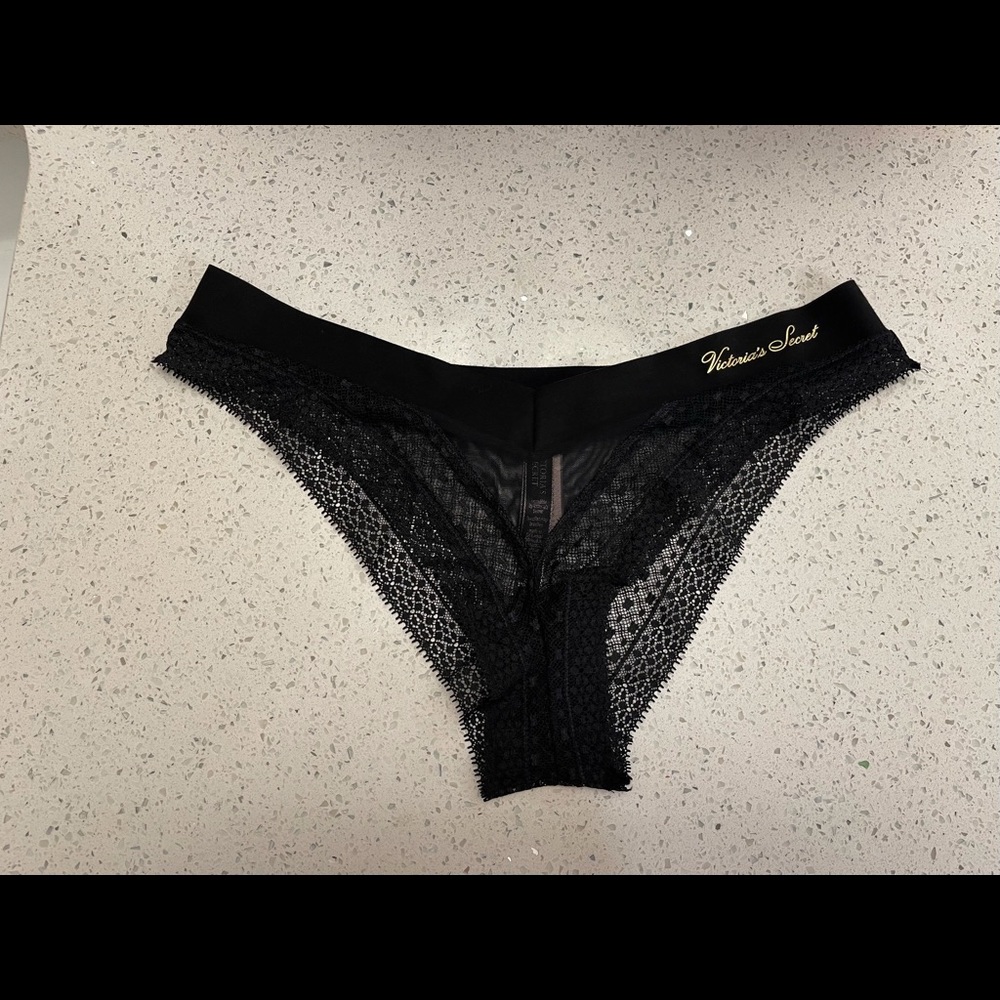 Lace/mesh VS undies